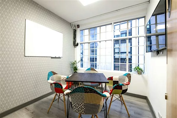 Runway East Soho PippinPippinUnbeatable location in the heart of Soho, with rooms ranging from 4 – 14 people. Runway East Soho is fantastic place to hold a range of meetings.

Only a five minute walk from Leicester Square and Piccadilly Circus, enjoy the bustling atmosphere in Soho from our heated roof terrace. With amenities such as Wifi, Covid Safety Measures, Plugs, Unlimited Coffee & Tea