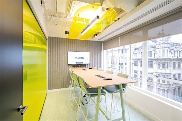 Huckletree Oxford Street DYORDYORHuckletree Oxford Circus is a workspace for the bravest minds in the digital futures sector, located in the heart of central London, and it’s great for teamwork.

Look out at the world-famous iconic commercial strip home to global household brands such as IKEA (coming soon), NIKE and Apple while observing a very dreamy skyline.
 With amenities such as Wifi, Plugs, Phone Booth, Meeting Room