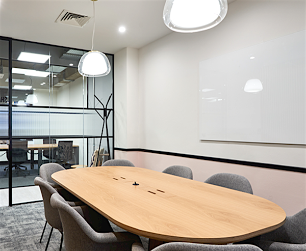 Work.Life Liverpool Street ShakespeareShakespeareThe Liverpool Street space is in the prime position to soak up all that the City has to offer. Steps away from buzzing Broadgate Circle, trendy Spitalfields and lively Shoreditch, it’s perfect for teams who want to work hard and play hard. 

Whether you’re a Londoner or commuting from elsewhere, rest assured you’ll have an easy journey, with Liverpool Street, Moorgate & Old Street Stations nearby.Plus the wow factor doesn’t stop when you get inside – enjoy a generous reception area, stunning private offices, meeting rooms and enough breakout areas to keep you happy all week long. Startups and larger businesses alike call our Liverpool Street space their work-home, and they love our weekly social events, helpful membership team, and exceptional location.
 With amenities such as Wifi, Plugs, Unlimited Coffee & Tea, Printer & Copy, TV or Projector, Phone Booth, Shower, Meeting Room, Bring Your Own Food, Dog Friendly, Filtered Water, Microwave